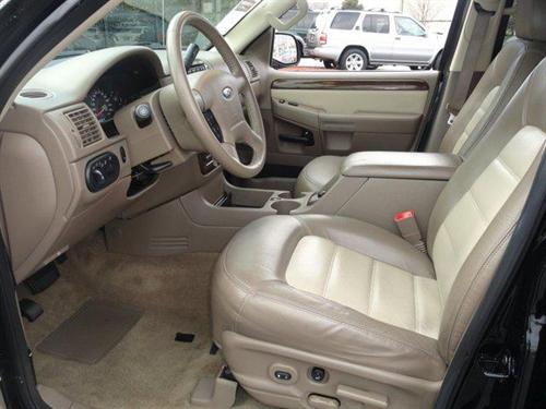 Ford Explorer 2005 photo 3