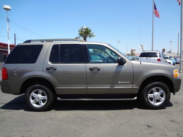 Ford Explorer 2005 photo 4