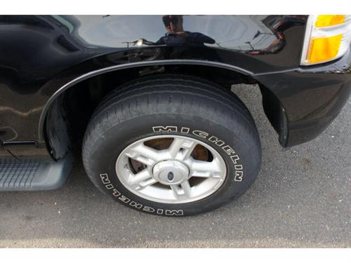 Ford Explorer 2005 photo 2
