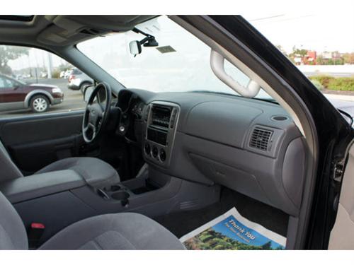 Ford Explorer 2005 photo 3