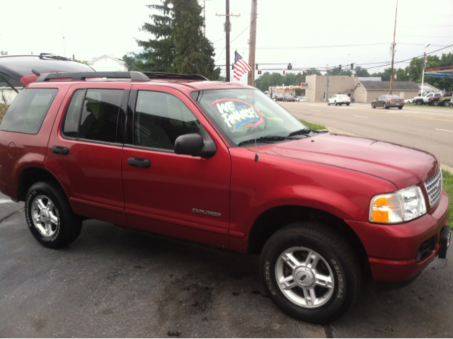 Ford Explorer 2005 photo 2