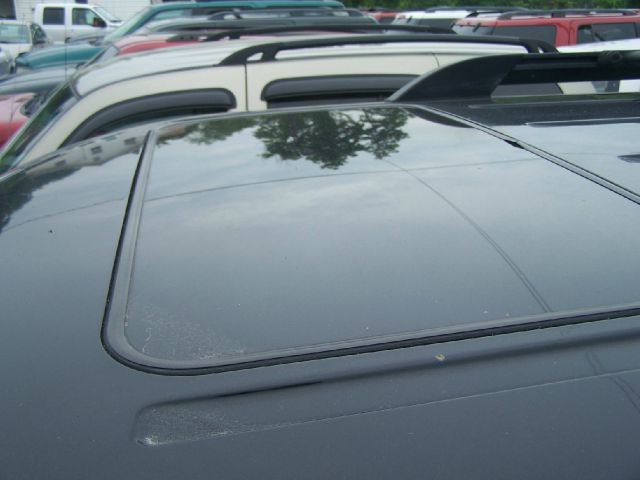 Ford Explorer 2005 photo 2