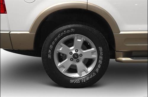 Ford Explorer 2005 photo 3