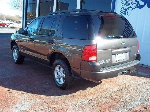 Ford Explorer 2005 photo 4