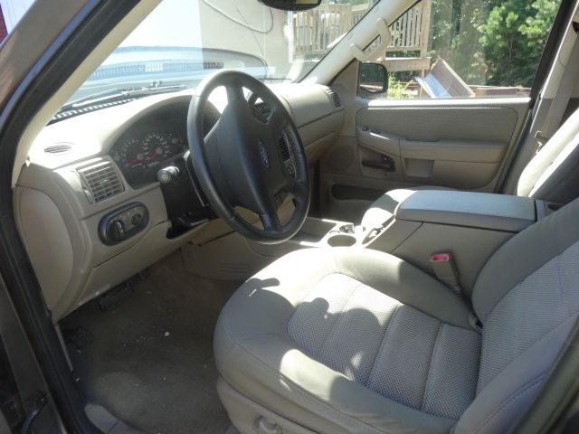 Ford Explorer 2005 photo 4