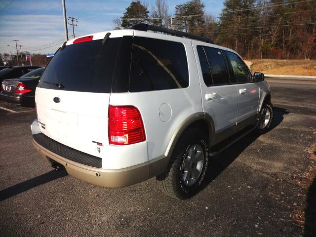 Ford Explorer 2005 photo 2