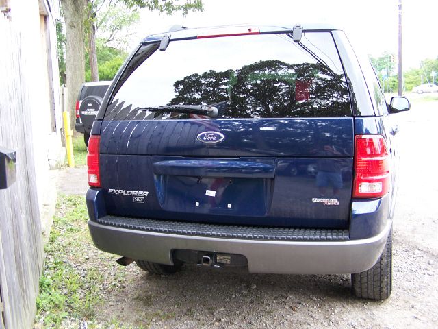 Ford Explorer 2005 photo 0