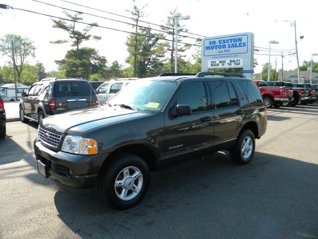 Ford Explorer 2005 photo 2