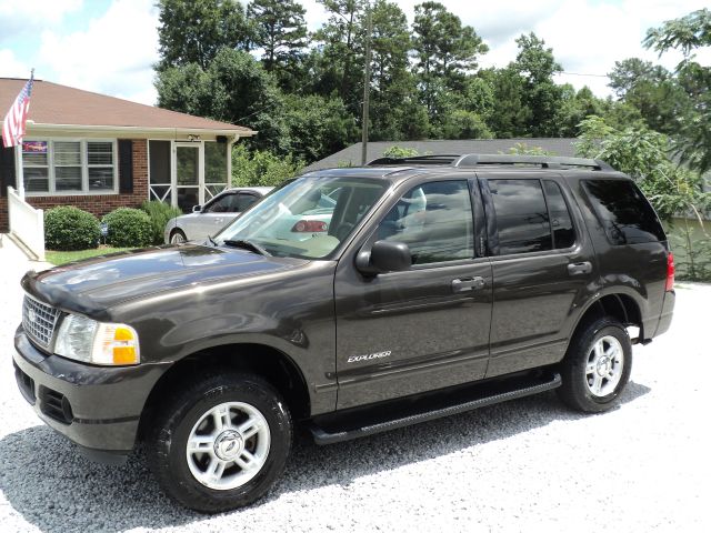 Ford Explorer 2005 photo 2