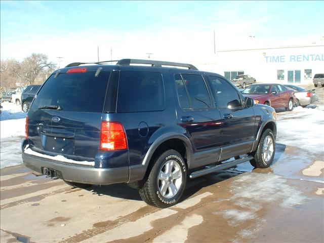 Ford Explorer 2005 photo 2