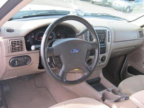 Ford Explorer 2005 photo 2