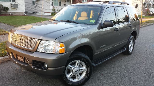 Ford Explorer 2005 photo 2