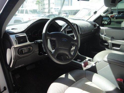 Ford Explorer 2005 photo 3
