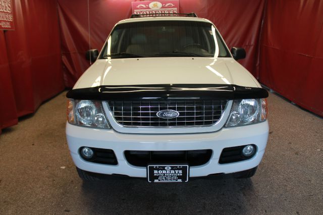 Ford Explorer 2005 photo 1