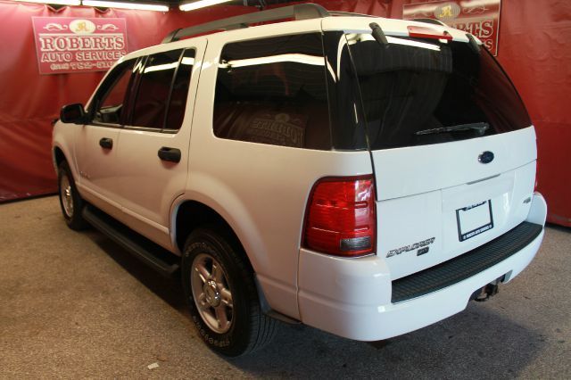 Ford Explorer 2005 photo 4