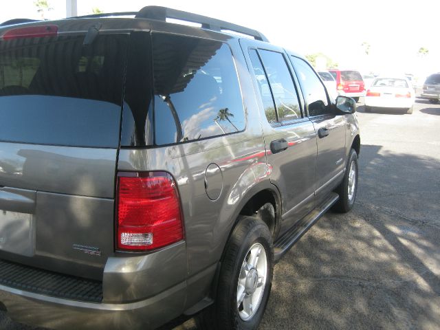 Ford Explorer 2005 photo 1