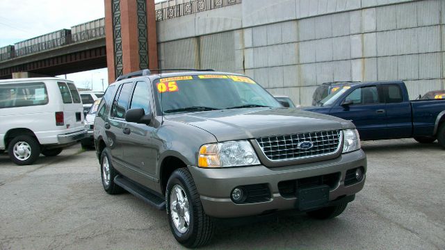 Ford Explorer 2005 photo 1