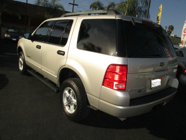 Ford Explorer 2005 photo 10