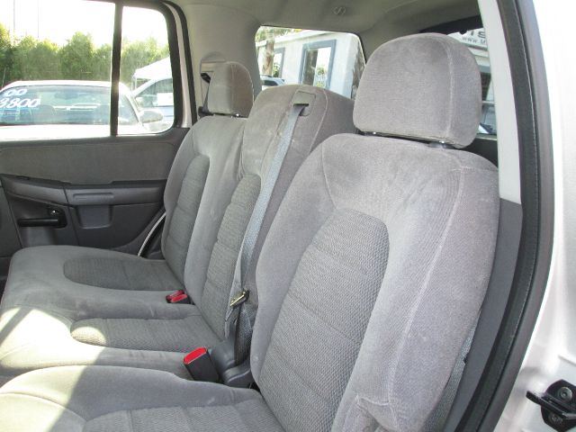 Ford Explorer 2005 photo 3