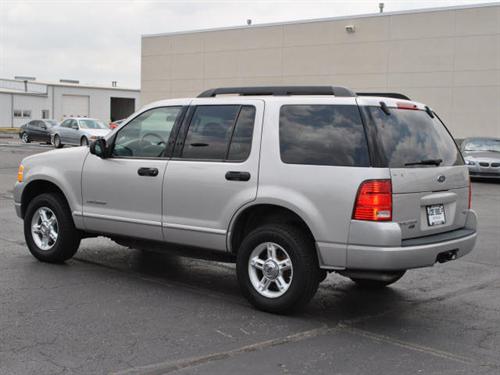 Ford Explorer 2005 photo 2