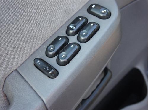 Ford Explorer 2005 photo 4