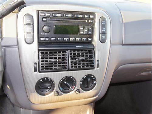 Ford Explorer 2005 photo 5