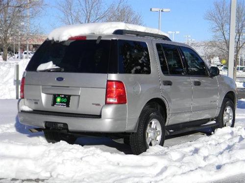 Ford Explorer 2005 photo 2