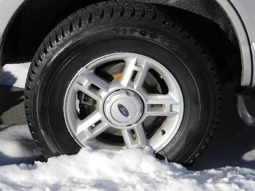 Ford Explorer 2005 photo 3