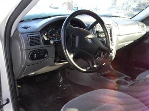 Ford Explorer 2005 photo 4