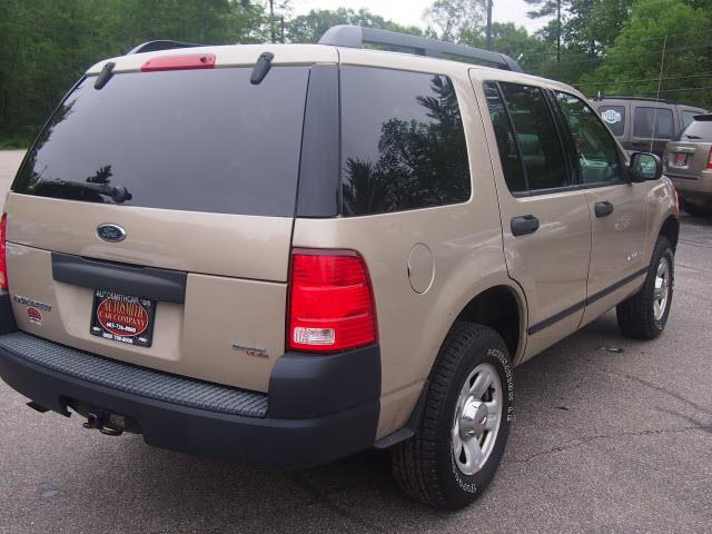 Ford Explorer 2005 photo 3