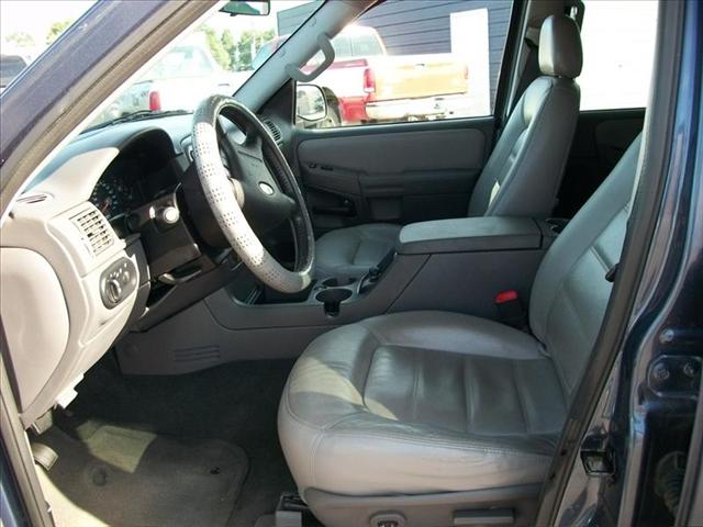 Ford Explorer 2005 photo 3
