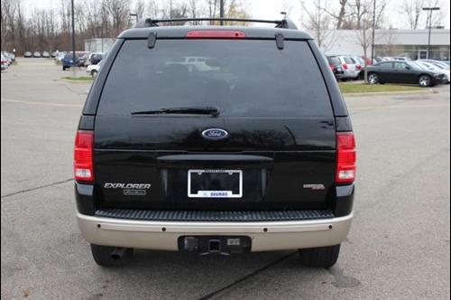 Ford Explorer 2005 photo 1