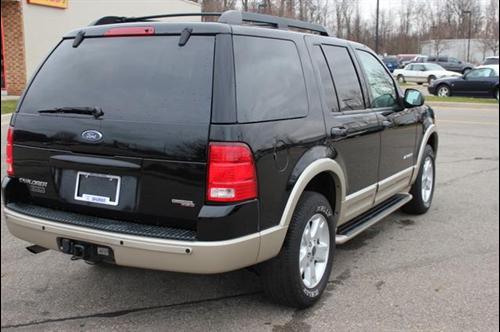 Ford Explorer 2005 photo 2