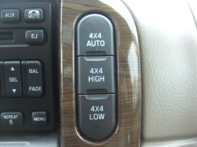 Ford Explorer 2005 photo 19