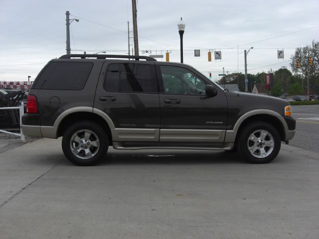 Ford Explorer 2005 photo 21
