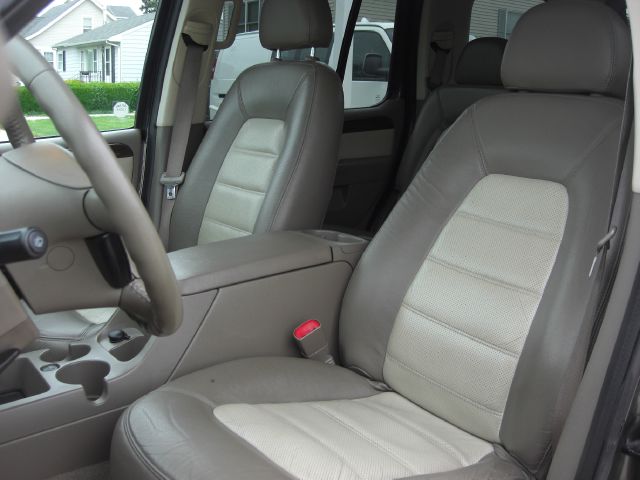 Ford Explorer 2005 photo 6