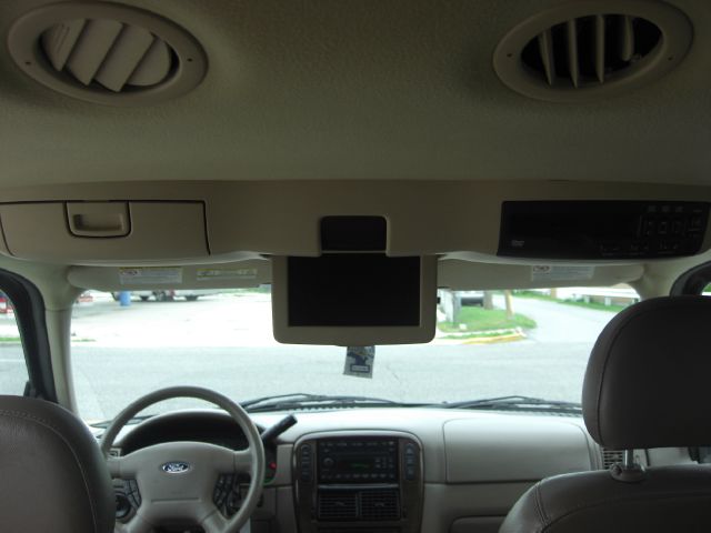 Ford Explorer 2005 photo 9