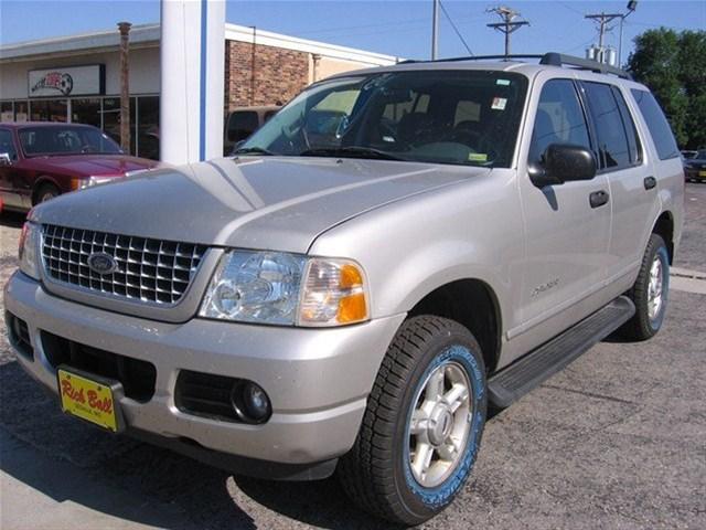 Ford Explorer 2005 photo 2