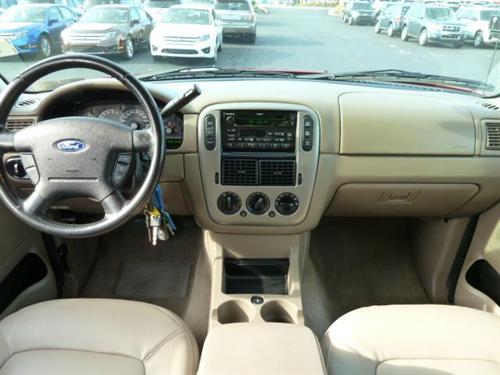 Ford Explorer 2005 photo 2
