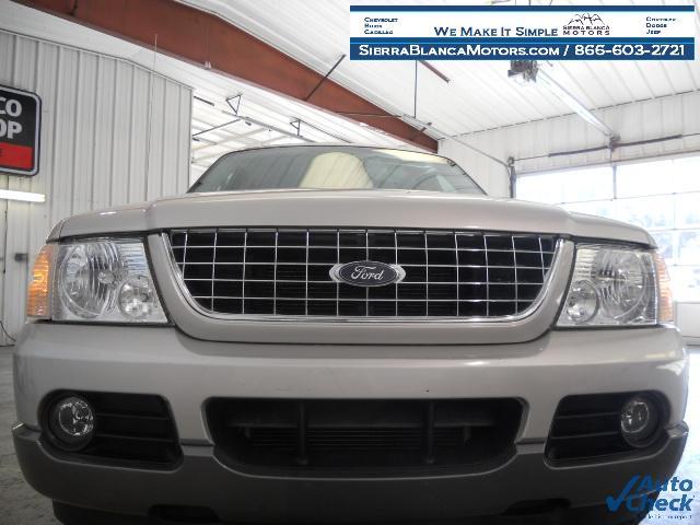 Ford Explorer 2005 photo 1
