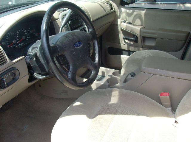 Ford Explorer GXL SUV