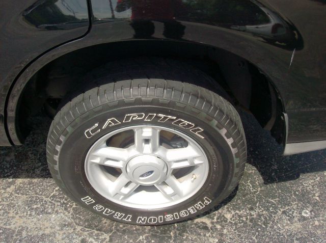 Ford Explorer 2005 photo 4