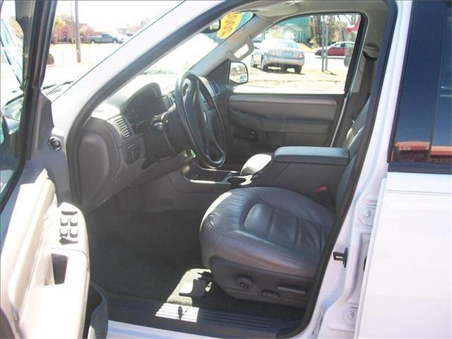 Ford Explorer Unknown SUV