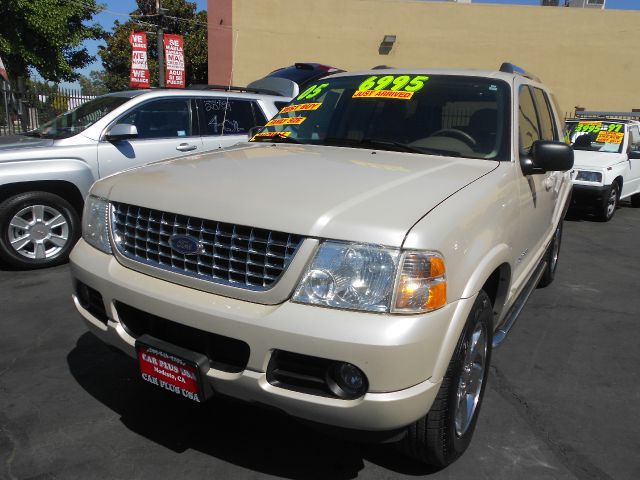 Ford Explorer 2005 photo 1
