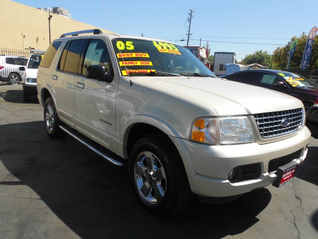 Ford Explorer 2005 photo 2