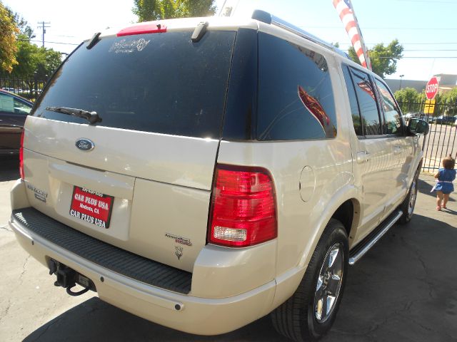 Ford Explorer 2005 photo 3