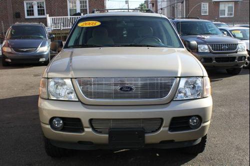 Ford Explorer 2005 photo 1