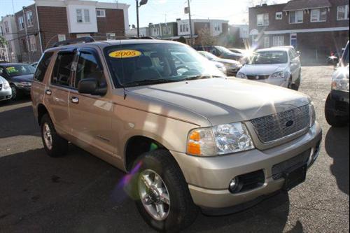 Ford Explorer 2005 photo 2