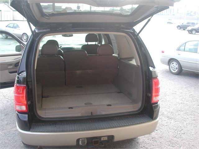 Ford Explorer Unknown SUV