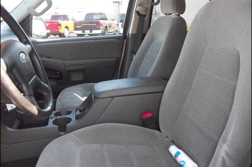 Ford Explorer 2005 photo 2